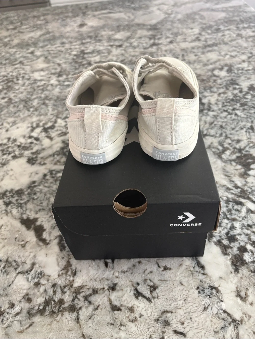 Converse Kids Beige Low-Top Velcro Sneakers